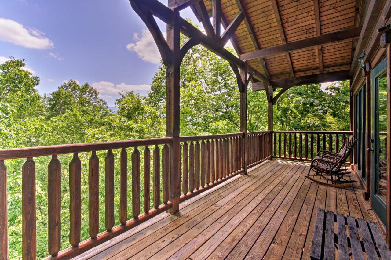 Cabin With Pool Access About 3 Mi To Downtown Gatlinburg Zewnętrze zdjęcie