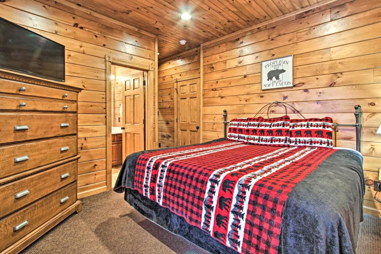 Cabin With Pool Access About 3 Mi To Downtown Gatlinburg Zewnętrze zdjęcie