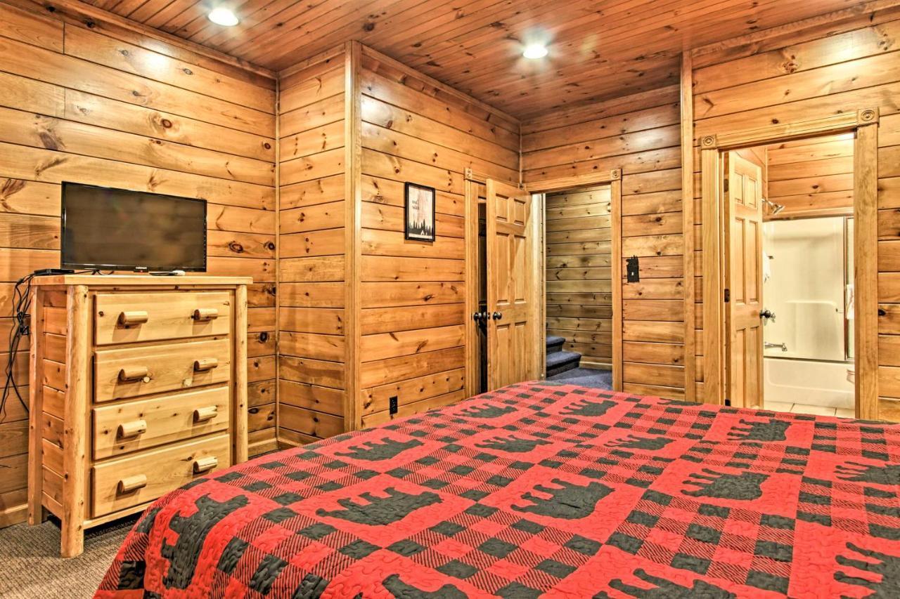 Cabin With Pool Access About 3 Mi To Downtown Gatlinburg Zewnętrze zdjęcie