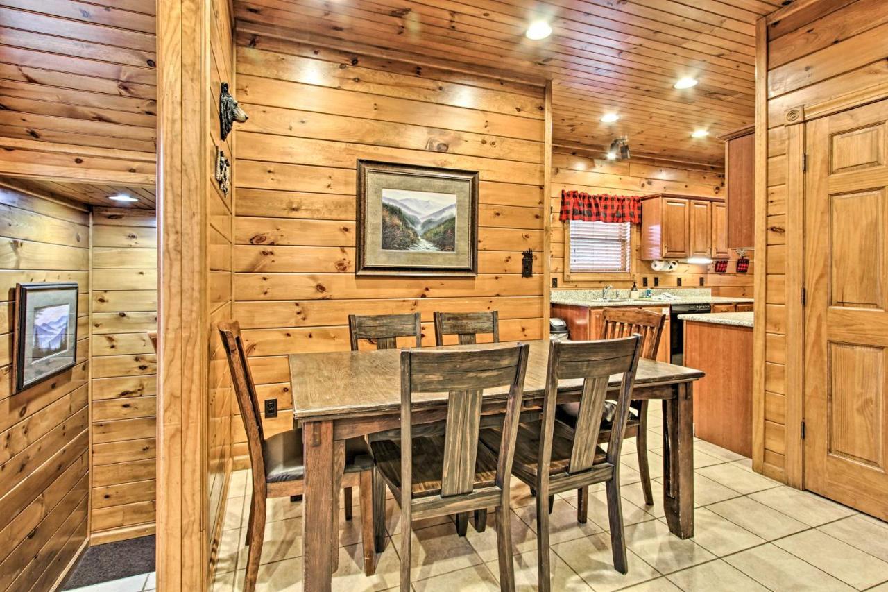 Cabin With Pool Access About 3 Mi To Downtown Gatlinburg Zewnętrze zdjęcie